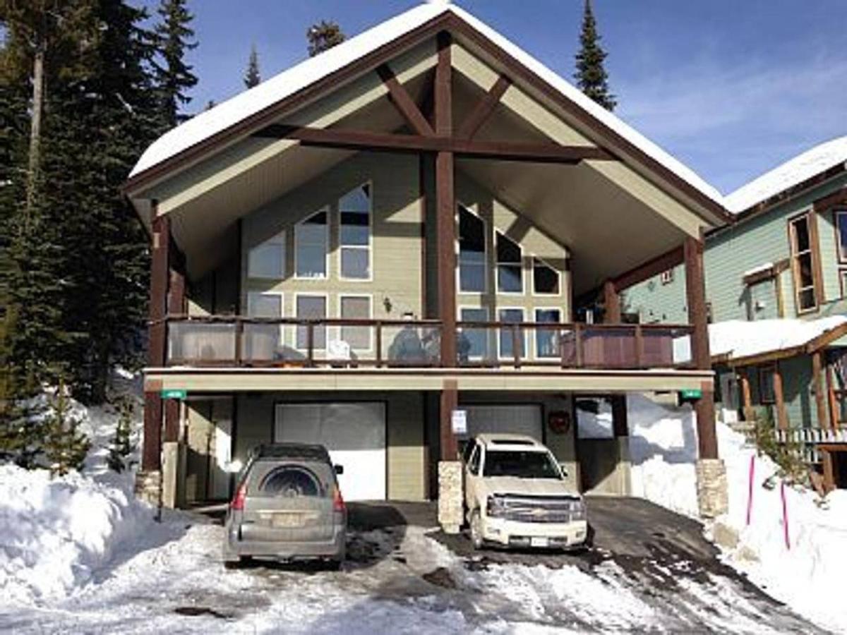 Big White Large Dog Friendly Chalet With Private Hot Tub 빌라 외부 사진